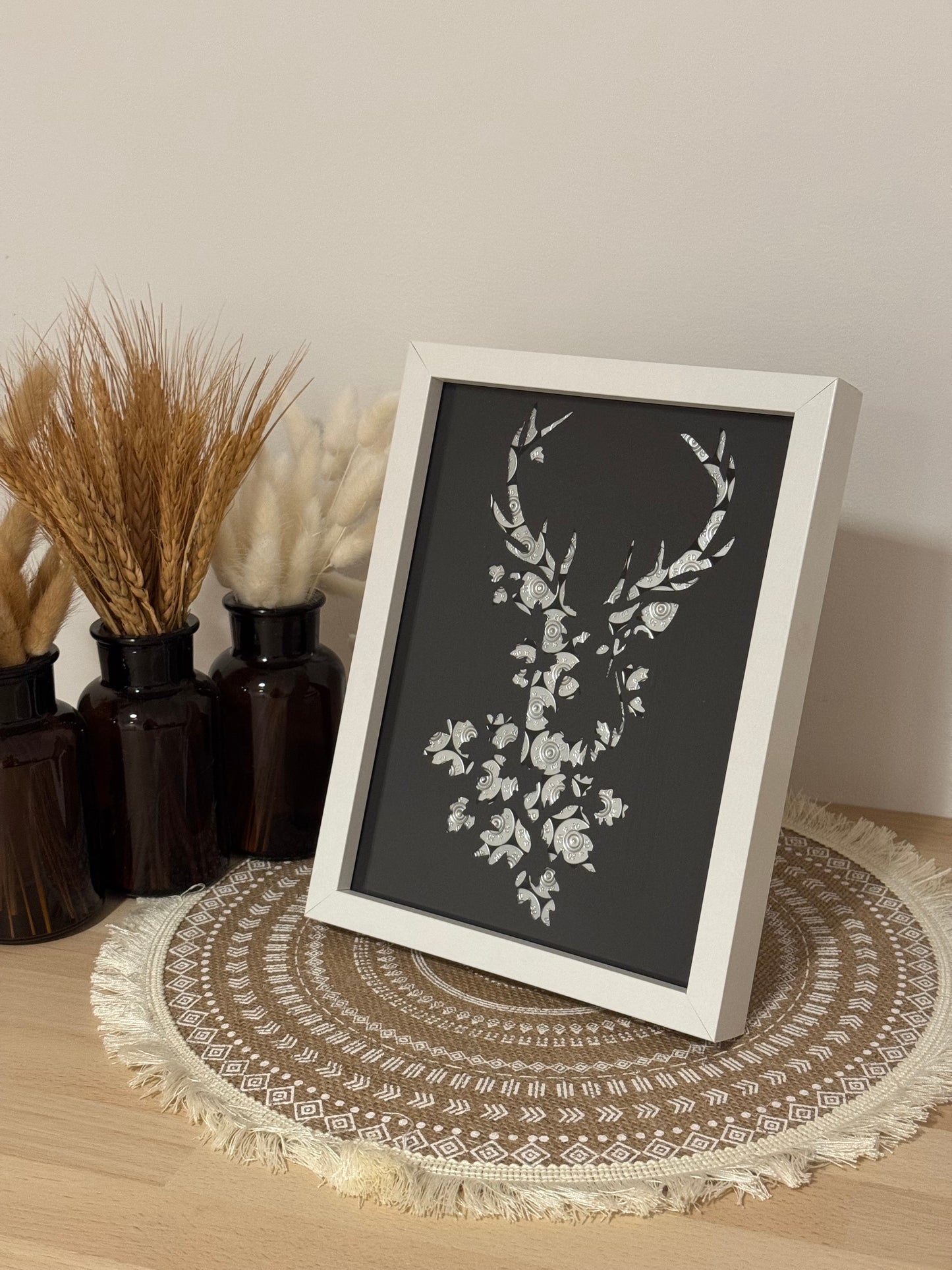 CADRE CERF ET FEUILLES